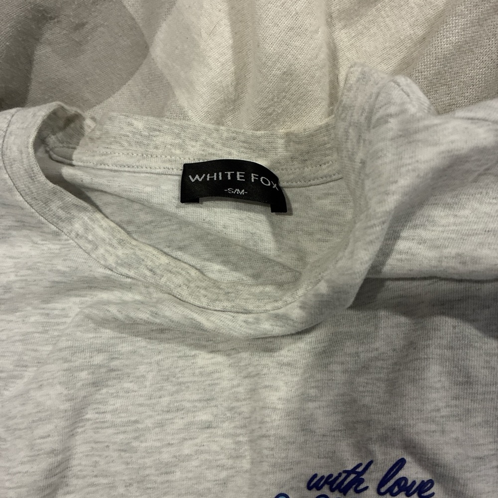 White Fox Boutique Light Gray Graphic Tee - Picture 2 of 3